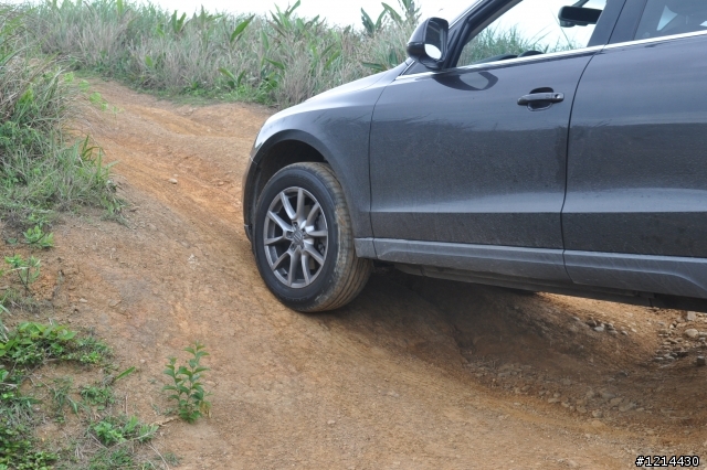 AUDI Q5 off road 開箱