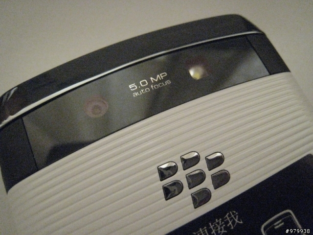 遲來的母親節禮物 BlackBerry 9800