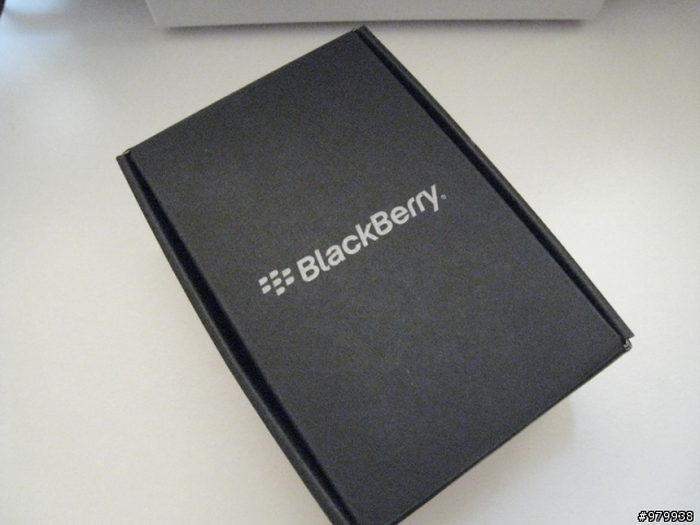 遲來的母親節禮物 BlackBerry 9800