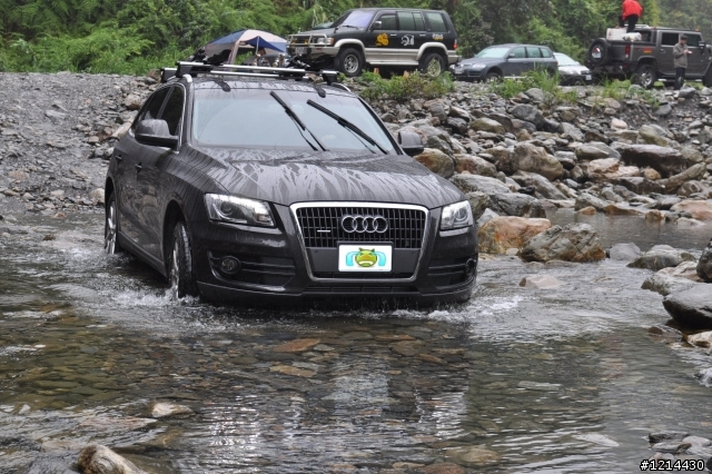 AUDI Q5 off road 開箱
