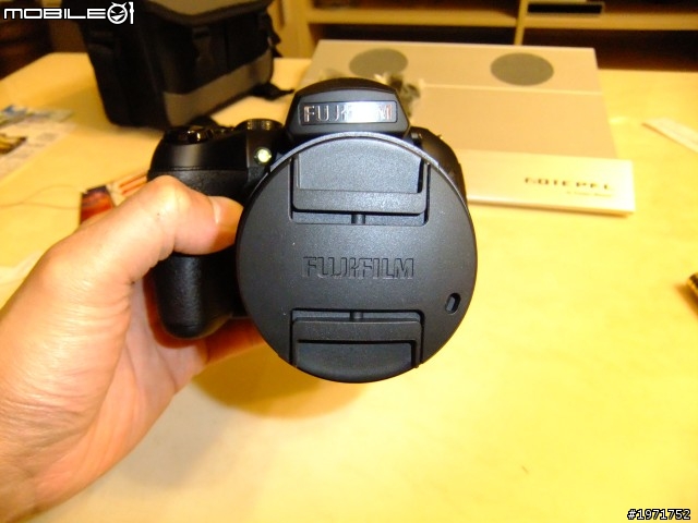 Fujifilm HS-20EXR 30X長砲機『不專業』開箱圖文~自言自語第一彈!!