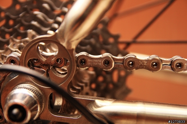 老闆說他的"鈦"低調~可是我怎看都不覺得.....Lynskey HELIX 幫PO