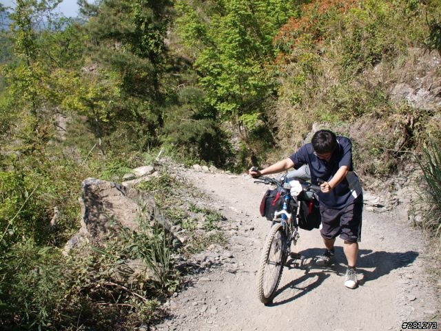 能?不能?翻越台灣的屋脊,單車能高越嶺!2011/04/15-16,完整遊記!
