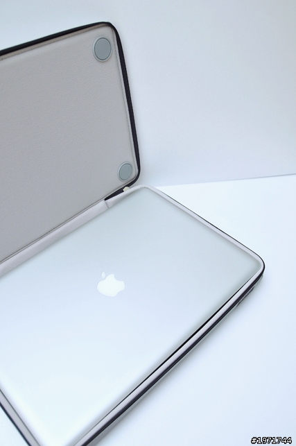 『 開箱 』 MacBook Pro 17" (2011款) 圖多
