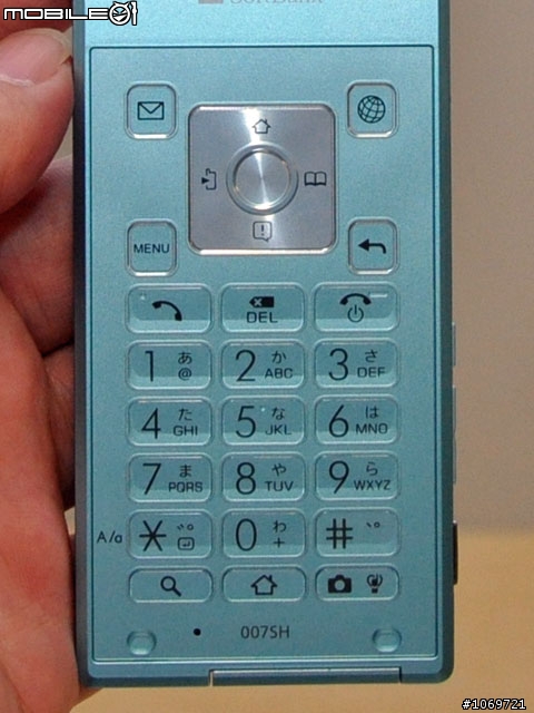AQUOS PHONE THE HYBRID 007SH-SH7218U的日本原裝後繼機