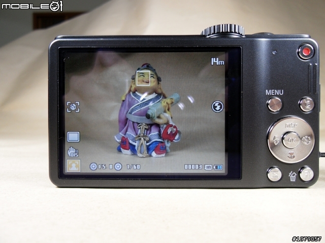 阿爸的隨身機開箱:Samsung WB700