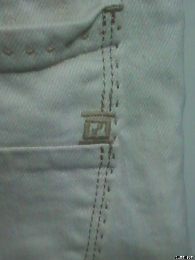 我的第一條超級名牌褲Fendi jeans