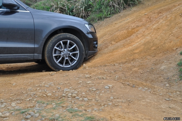 AUDI Q5 off road 開箱