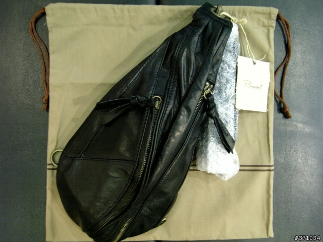 就愛與眾不同的CREED・FULL CHROME BODY BAG!!!