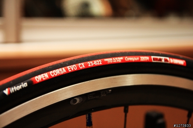 老闆說他的"鈦"低調~可是我怎看都不覺得.....Lynskey HELIX 幫PO