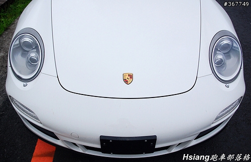 日月潭湖畔,更具運動化風格的 Porsche 911 Carrera GTS