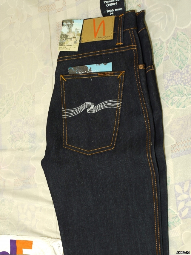【開箱】Nudie Jeans Slim Jim Organic Dry Ecru Embo