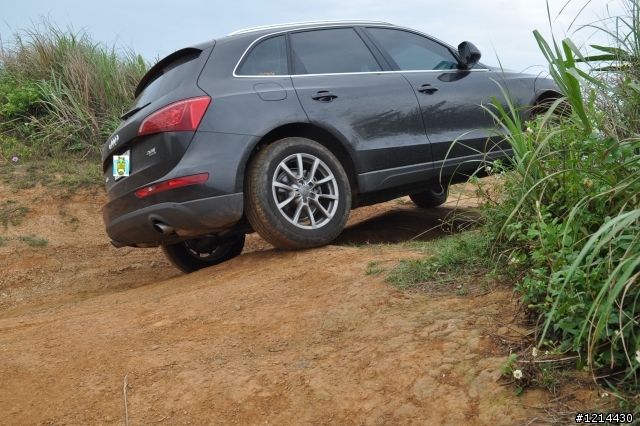 AUDI Q5 off road 開箱