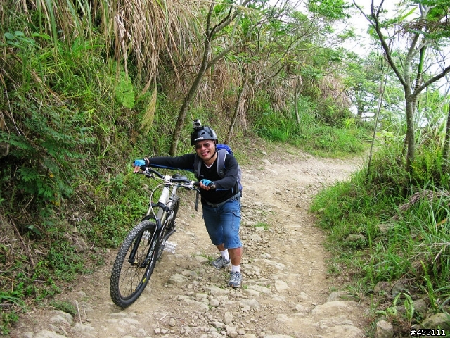 超A級DH下坡道之變態大凍山林道與高速枕頭山下坡道
