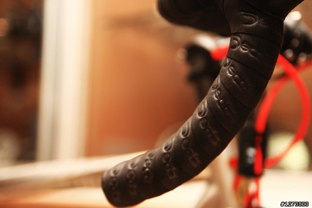 老闆說他的"鈦"低調~可是我怎看都不覺得.....Lynskey HELIX 幫PO