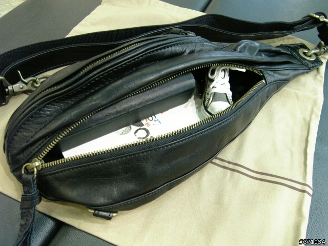 就愛與眾不同的CREED・FULL CHROME BODY BAG!!!