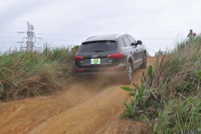 AUDI Q5 off road 開箱