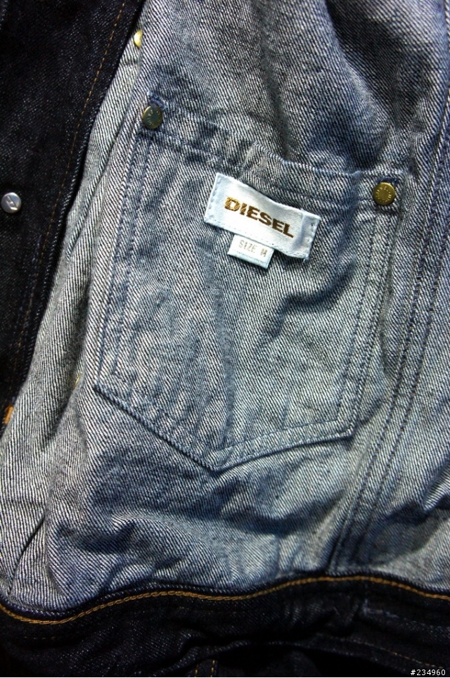 【分享】Diesel 潑漆牛仔外套 (圖多慎入)