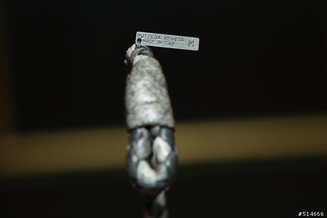 點綴夏日的清涼--Bottega Veneta Titanium Intrecciato Ayers Bracelet