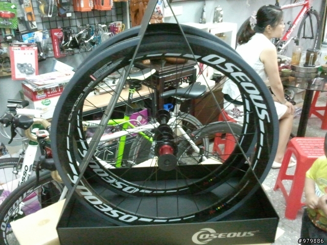 OSEOUS Clincher 58mm 超簡單開箱文(新增5/30 豐原~136赤崁頂 騎乘心得)
