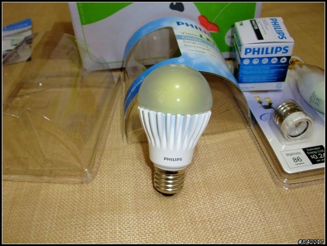 {開箱分享}PHILIPS飛利浦 LED燈泡