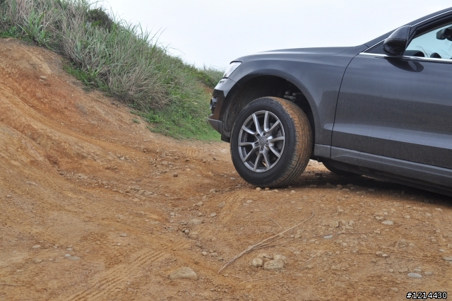 AUDI Q5 off road 開箱