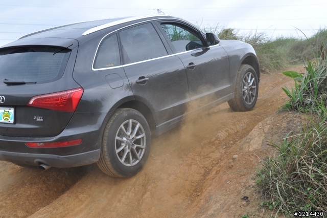 AUDI Q5 off road 開箱