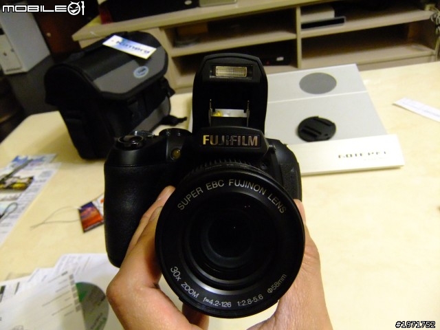 Fujifilm HS-20EXR 30X長砲機『不專業』開箱圖文~自言自語第一彈!!
