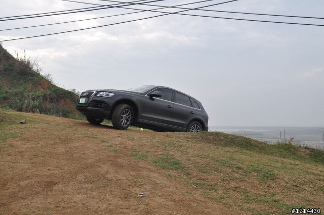 AUDI Q5 off road 開箱
