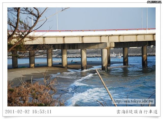 沙灘上的回憶-黃金海岸堤頂自行車道