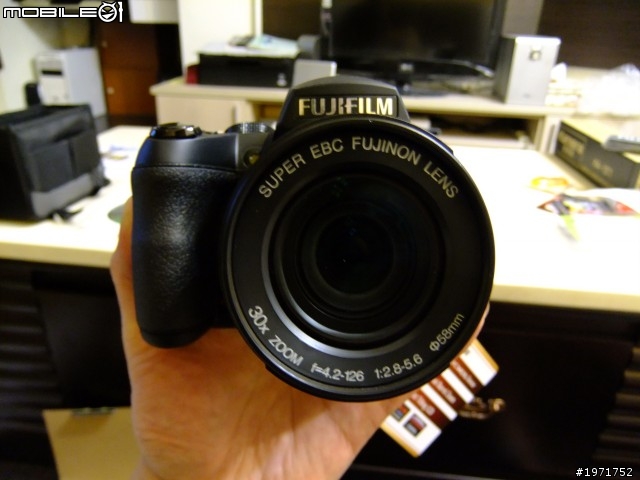 Fujifilm HS-20EXR 30X長砲機『不專業』開箱圖文~自言自語第一彈!!