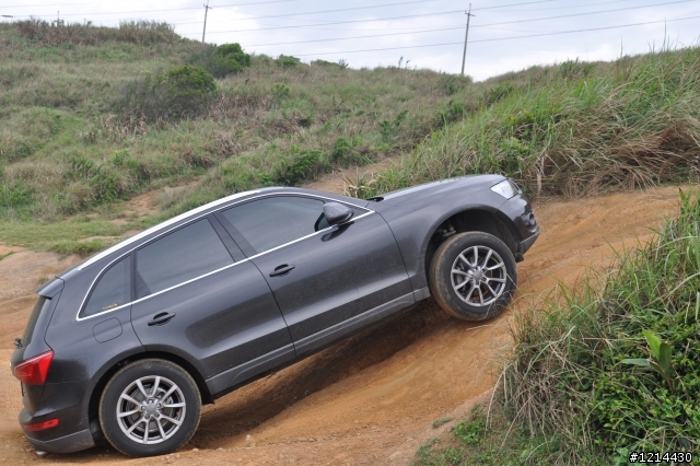 AUDI Q5 off road 開箱