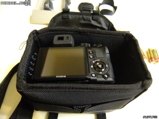 Fujifilm HS-20EXR 30X長砲機『不專業』開箱圖文~自言自語第一彈!!