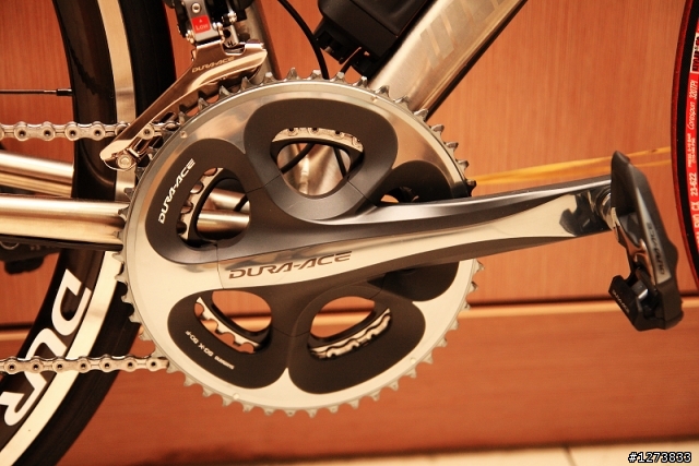 老闆說他的"鈦"低調~可是我怎看都不覺得.....Lynskey HELIX 幫PO
