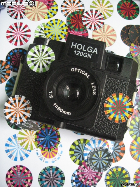 holga 120 小補玩 ---真正可調光圈+改裝135檔板+135計片轉盤