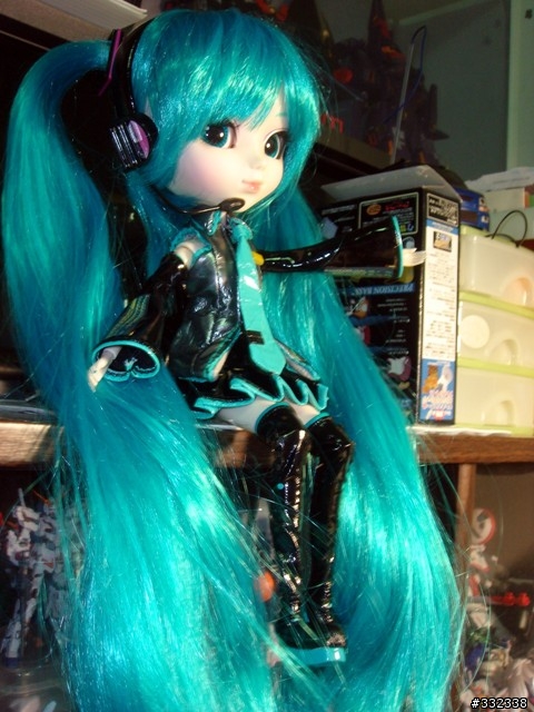 12吋的初音!普利普Pullip娃娃初音+雪初音(怕大眼娃娃勿進)