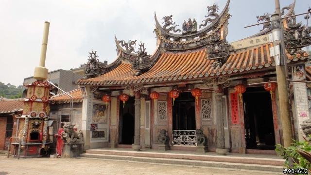 大白的一路迢迢遠,翻山越嶺南庄行