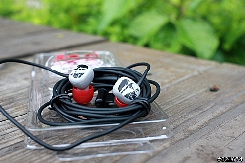 羅技Ultimate ears100開箱分享
