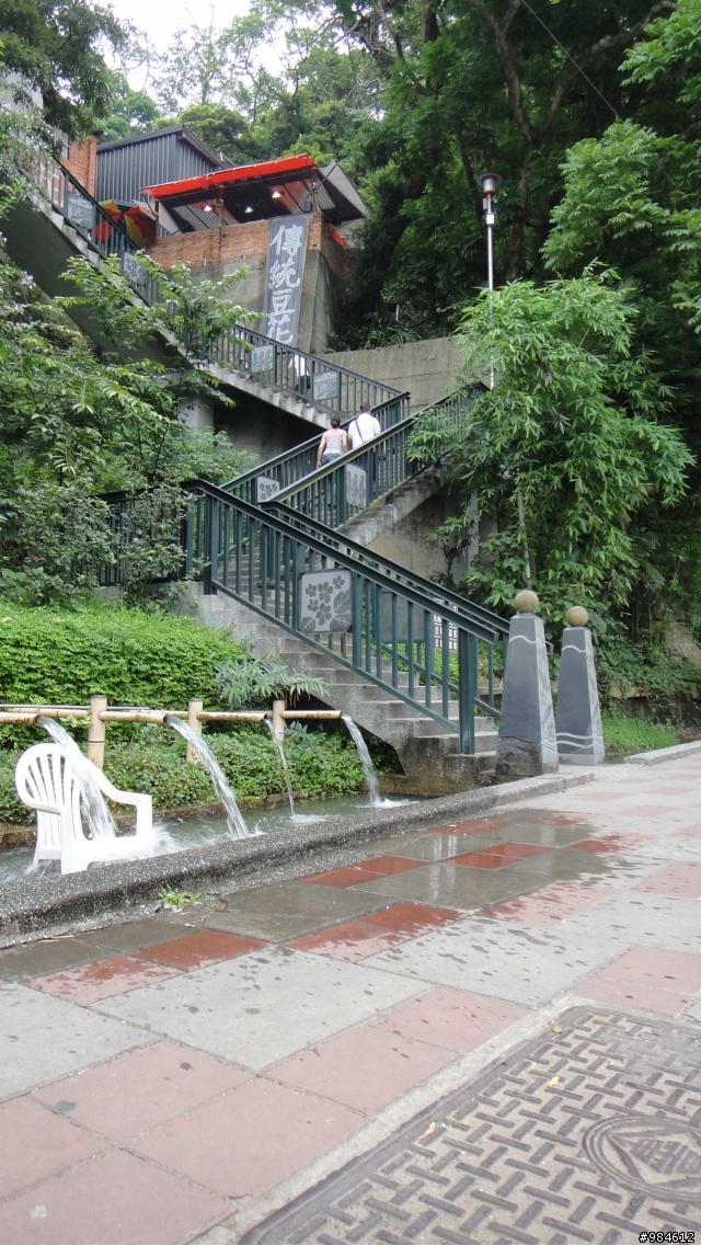 大白的一路迢迢遠,翻山越嶺南庄行