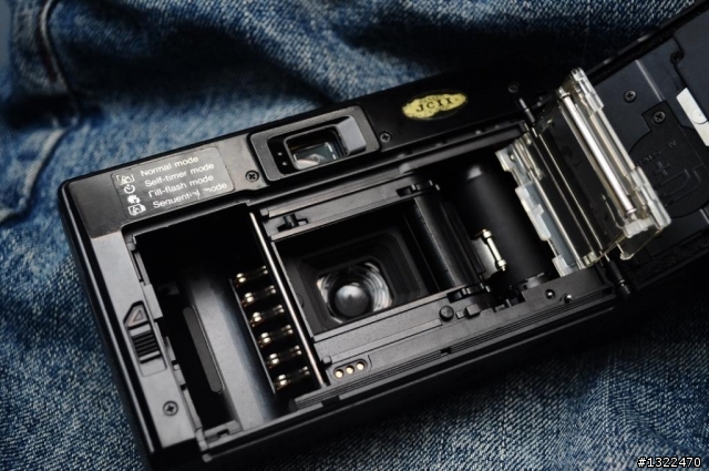 Minolta AFZ Quartz Date 定焦大光圈底片傻瓜機
