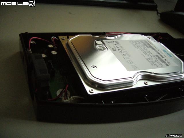 PS3 PHE-02多功能直立硬碟擴充架 不專業 開箱
