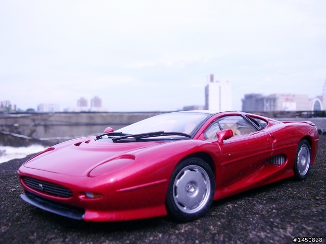JAGUAR XJ220 (Tamiya 1/24)