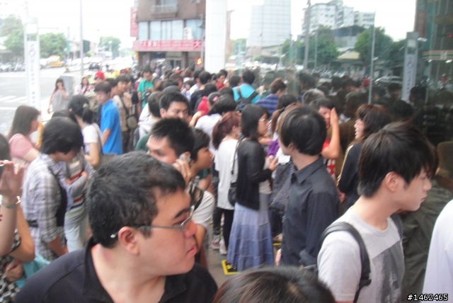 女神卡卡-- 危險刺激冒險的搶票之旅