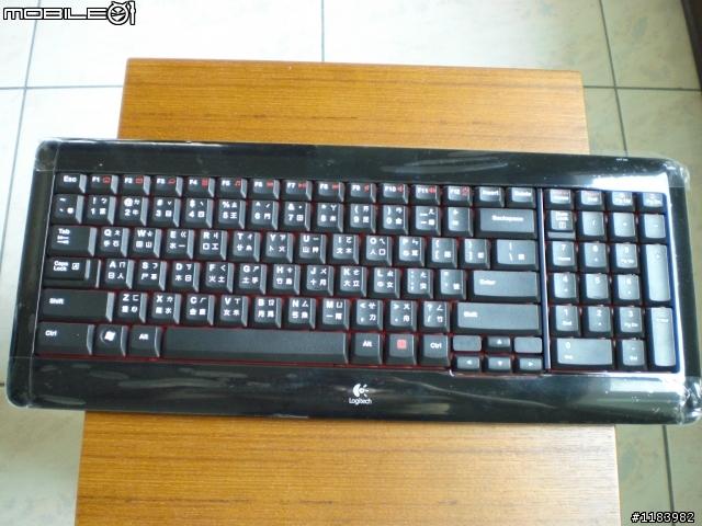 他們兩個才是同一國的-羅技 K340 以及 M505(黑色版) 鍵鼠組