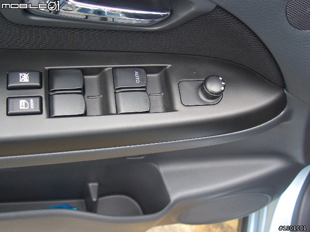 SUZUKI SX4 水水藍(代)開箱..2011.06.22~~
