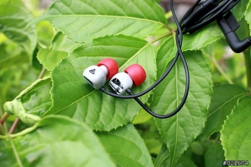 羅技Ultimate ears100開箱分享