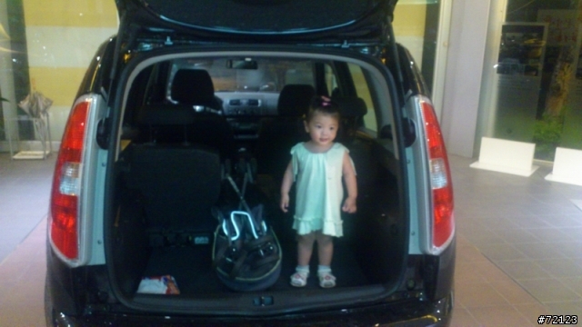 Skoda Roomster小小的賞車心得 (新增6/19塞單車測試後廂空間與試乘心得)