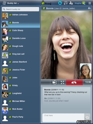 別再等 Skype 了,快來試試 fring 全球首創的 iPad 跨平台 4P 視訊通話功能