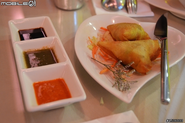 原本美好的一天,高雄臨港線、甲蟲店、成大、印度美食,卻"碰"在高速公路被後車追撞。