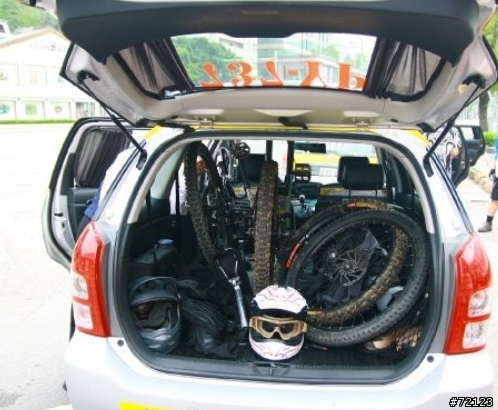 Skoda Roomster小小的賞車心得 (新增6/19塞單車測試後廂空間與試乘心得)